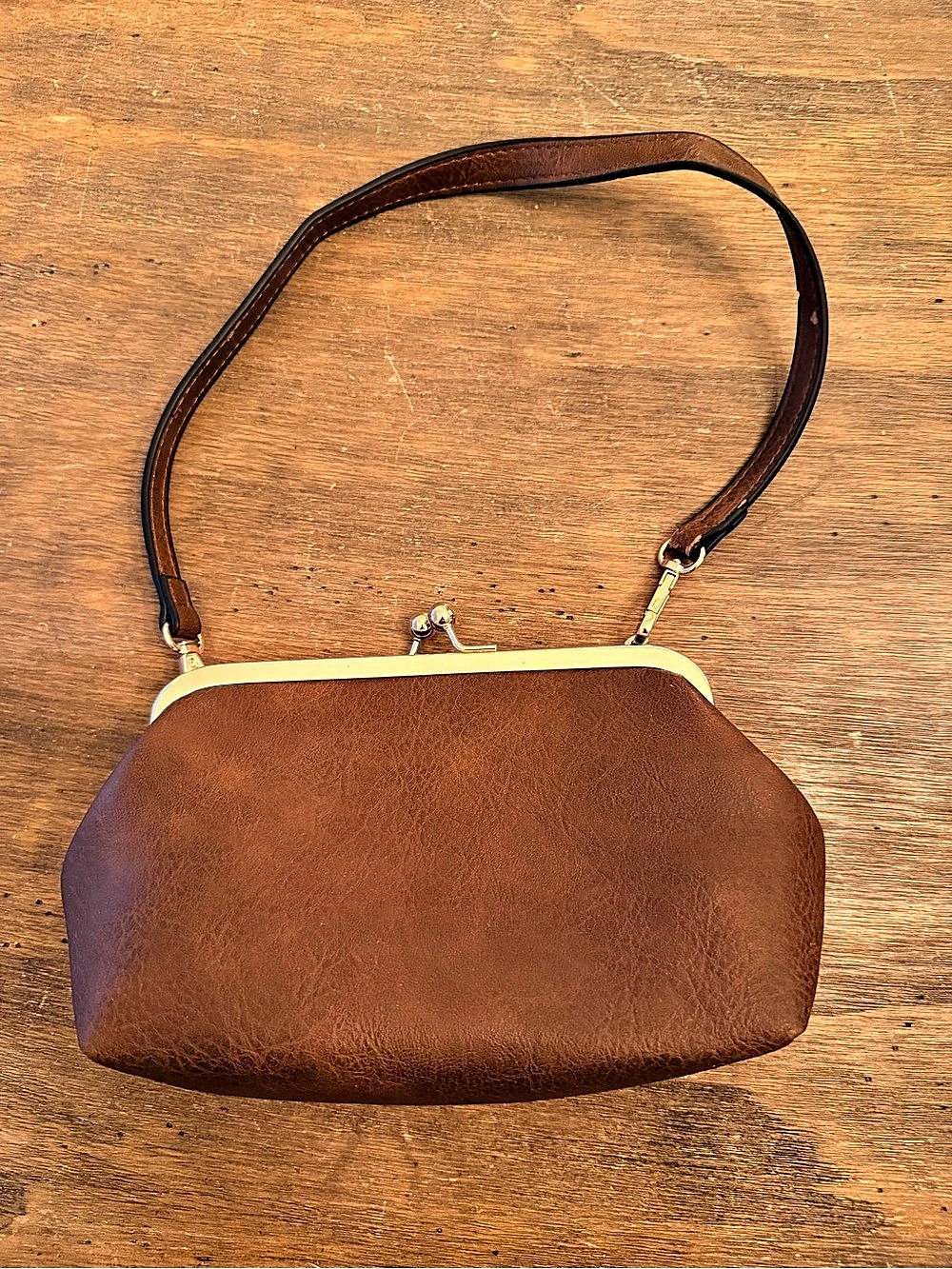 Brown Shoulder Bag with Gold-Tone Kisslock Gold Hardware Clutch